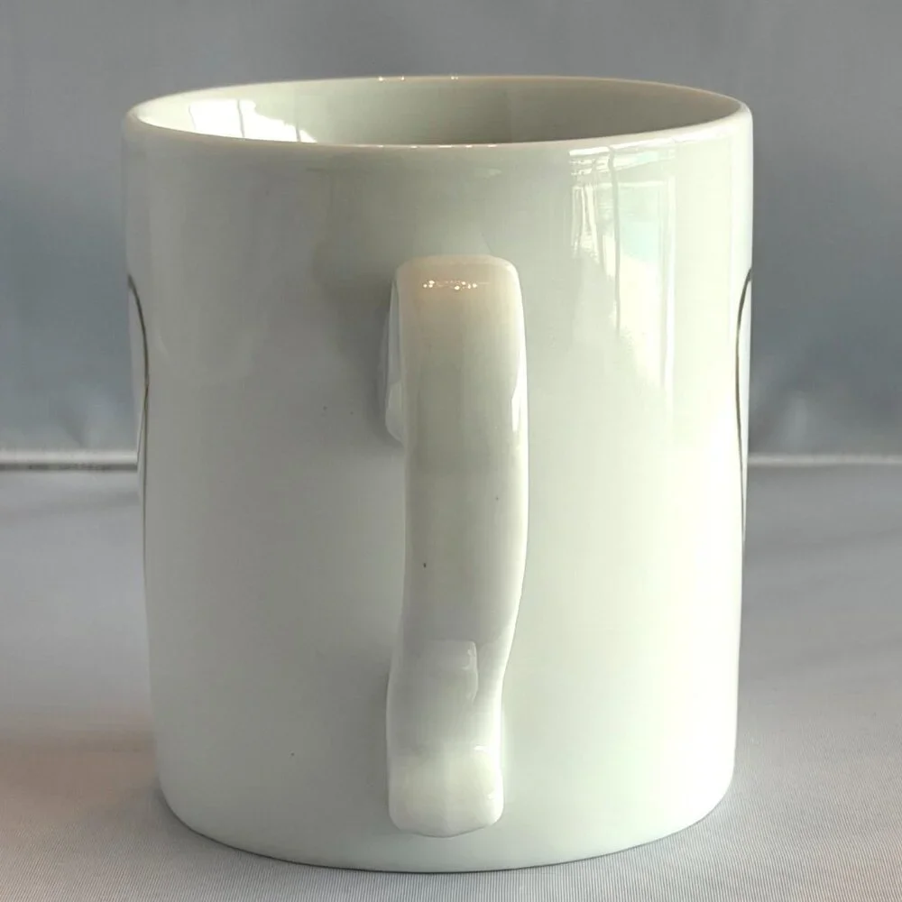 Mug West Elm white porcelain heart mug, gold metallic heart outline